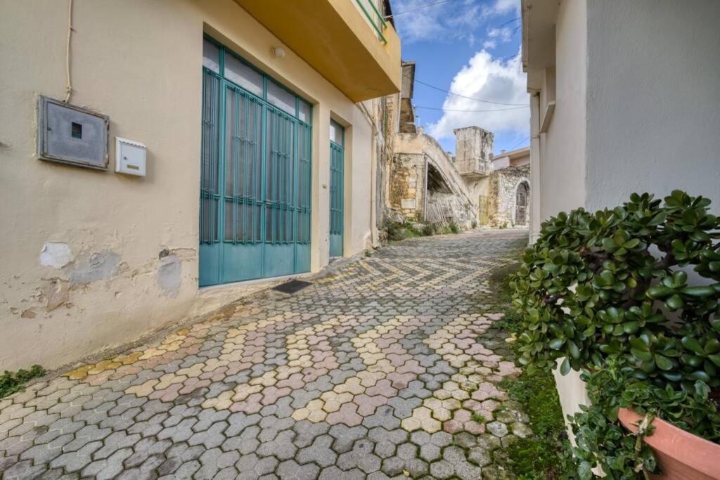 Traditional Cretan Stone House In The Center Of Crete Litos Exterior foto